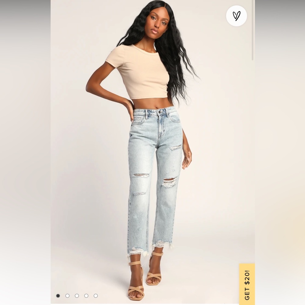 NWT Bailey Light Wash High Rise Distressed Boyfriend Jeans
Hidden Jeans. Sz 24